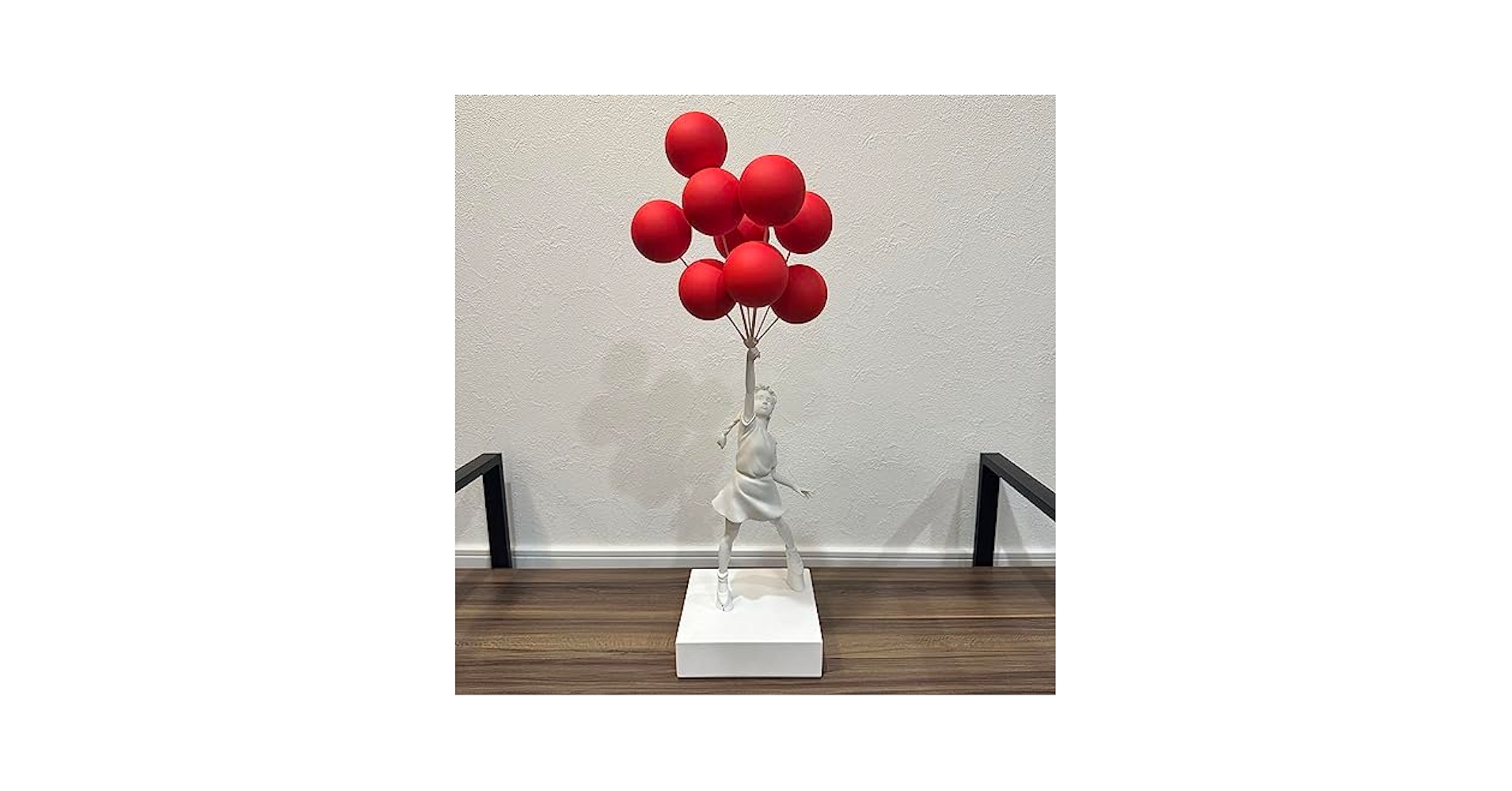専用banksy フライングバルーンガール RED ver. Amazon | Banksy フライングバルーンガール RED ver. | 風船
